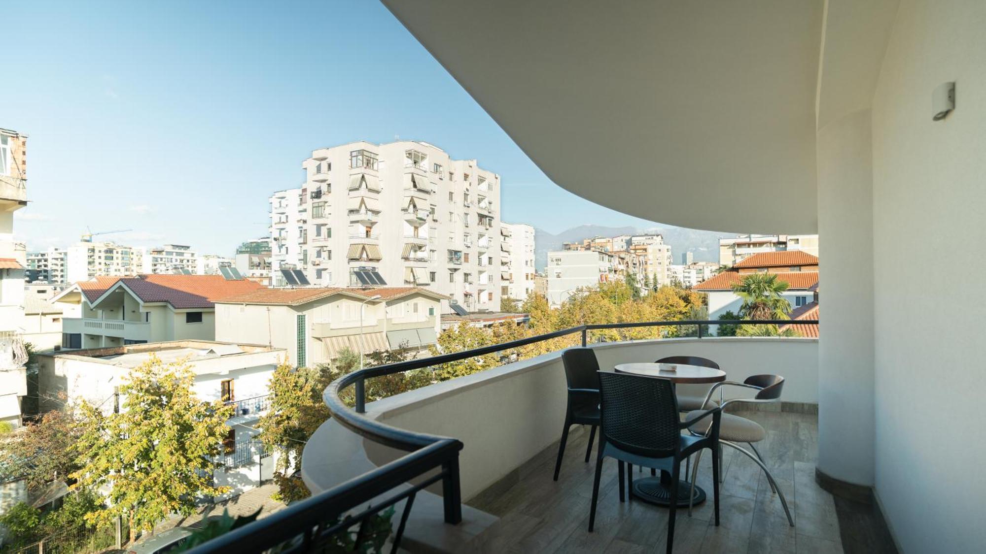 F&M Hotel 2 Tirana Exterior photo