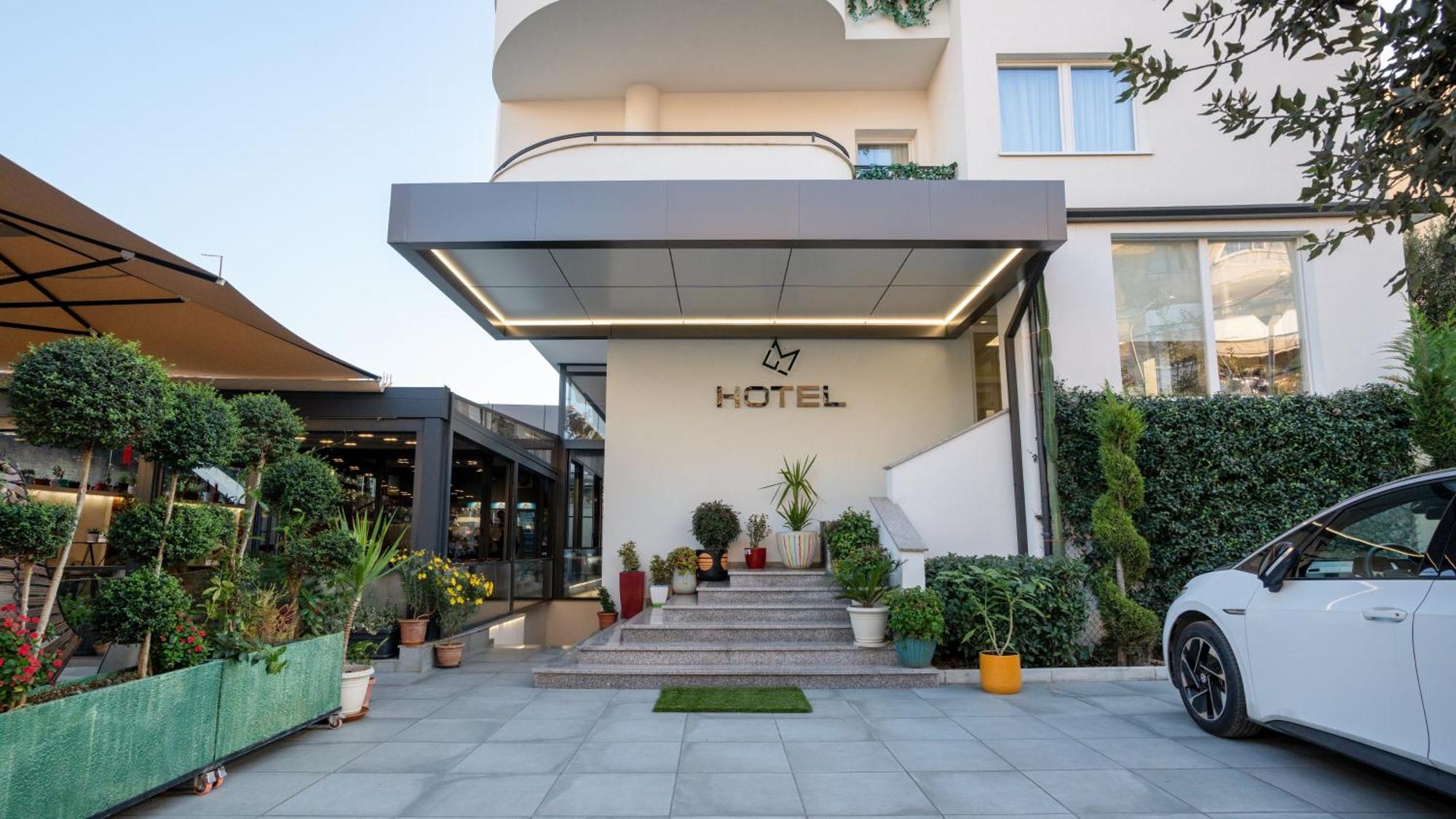 F&M Hotel 2 Tirana Exterior photo